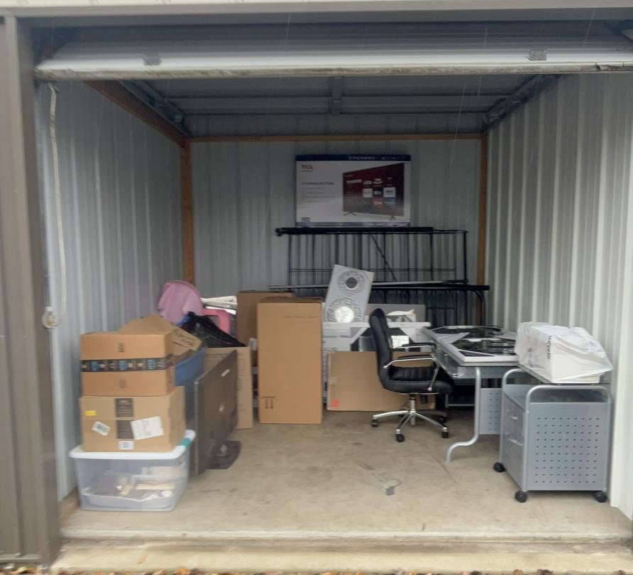 Storage Unit Auction in Rockford, IL at Red Dot Storage 1 ends on 15th